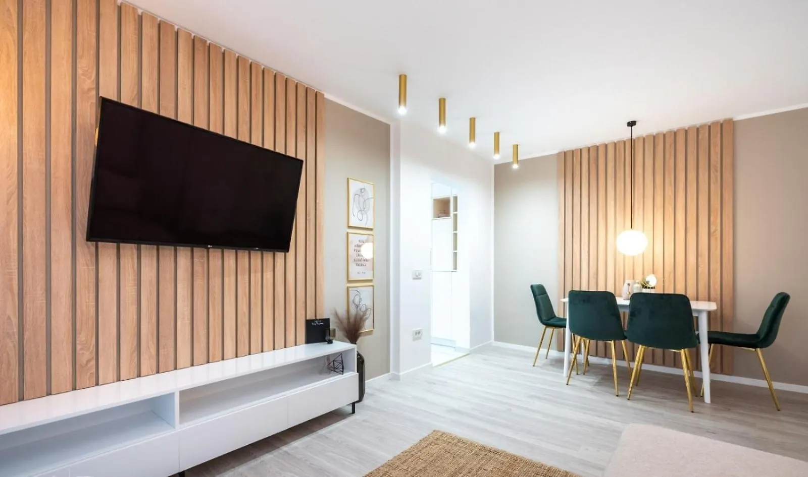 Prestige Apartament With View Magheru Bucharest Romania